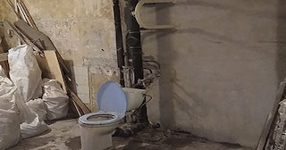 Демонтаж сантехкабины в панельном доме - цена от 1023 рублей | Сварной-Блх